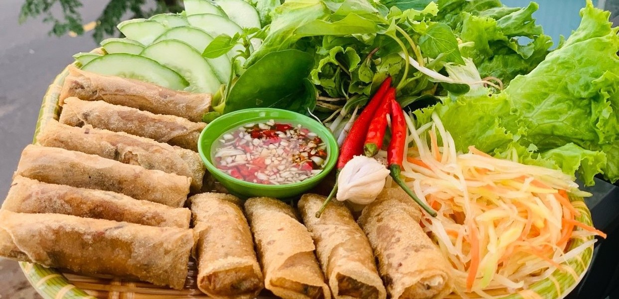 Top 10 món ăn vặt không thể bỏ qua khi du lịch tại Đà Nẵng